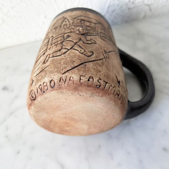 Vintage NA Eastman Pottery Mug Jogger Runner Sports Handmade Clay Signed 1980 - Picture 7 of 7
